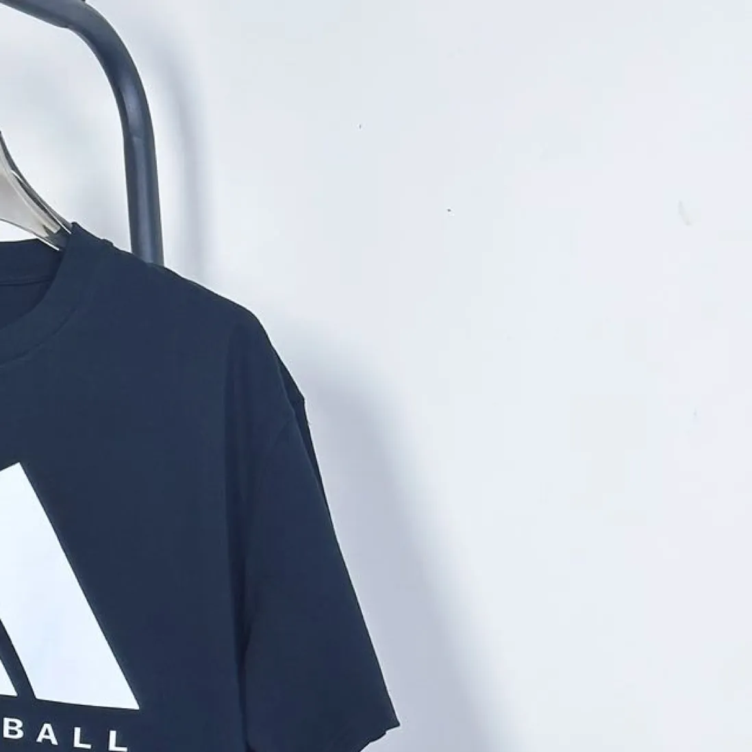 ：KK 10 Originals × T Same Style ： 1.320g ，100% ， ， ， 。 2. ， ， ， ， ！ 3. ， ， ， 。 4. ， Breathable ， Quality 。 ： ， 。 “Daily Log : Relarda” ，“goodday Hows your weather?” ， 。 ， ， 。 ：Black、White Size ：S-XL